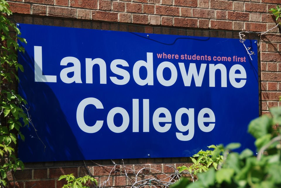 Lansdowne College emblem